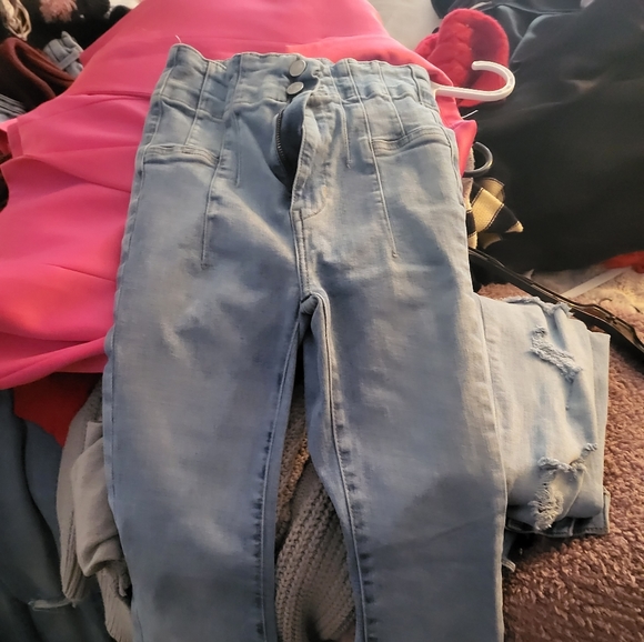 Jeans - Picture 2 of 4